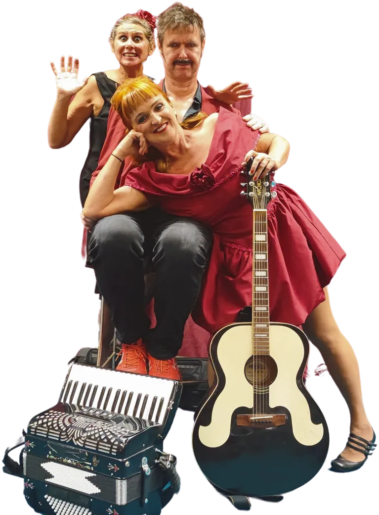 The In bocca al lupo trio in stage costume, a moustached Alexandre Roux standing behind, guitar and accordion in front